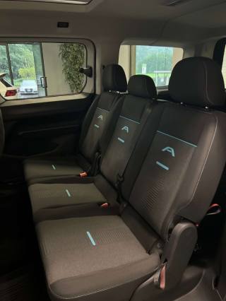 FORD Tourneo Connect usata, con USB