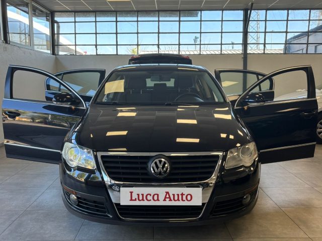 VOLKSWAGEN Passat usata, con Airbag