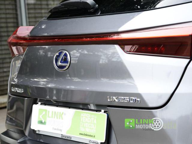LEXUS UX Full Electric usata, con Specchietti laterali elettrici