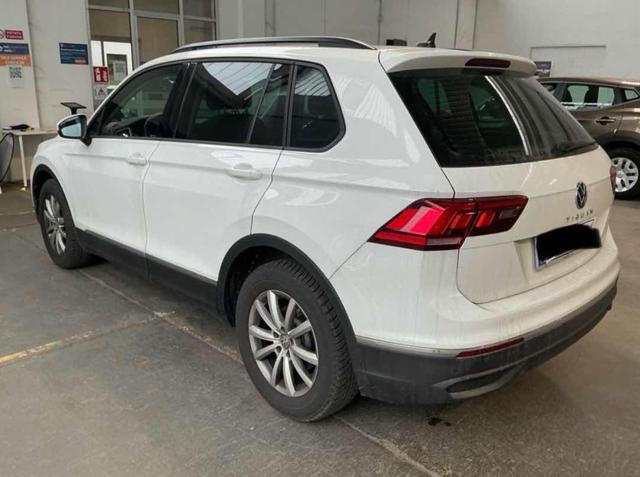 VOLKSWAGEN Tiguan usata, con Autoradio