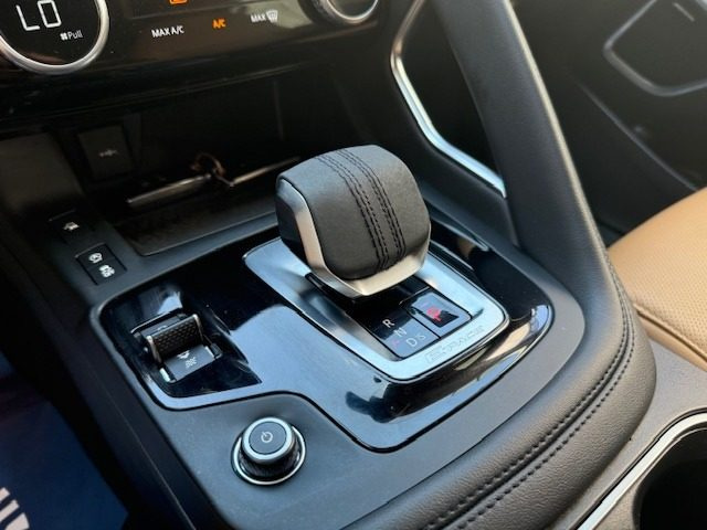 JAGUAR E-Pace usata, con Fari Xenon