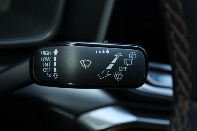 SEAT Leon usata, con Fari LED