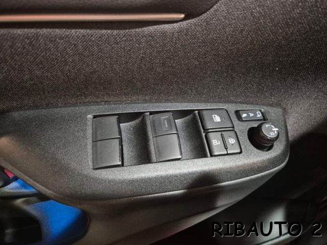 TOYOTA Yaris usata, con Cruise Control