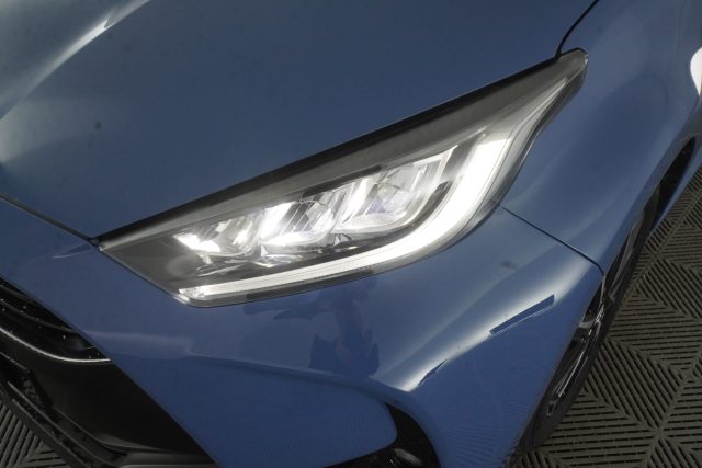 TOYOTA Yaris usata 8