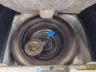 TOYOTA Yaris usata, con Sedile posteriore sdoppiato