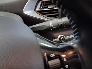PEUGEOT 308 usata, con Airbag testa