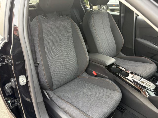 PEUGEOT 208 usata, con Volante multifunzione