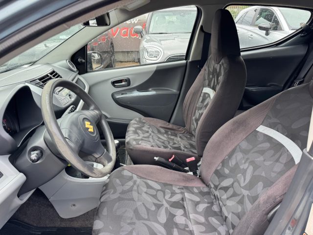 SUZUKI Alto usata, con Cerchi in lega