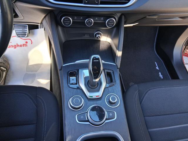 ALFA ROMEO Stelvio usata, con Specchietti laterali elettrici