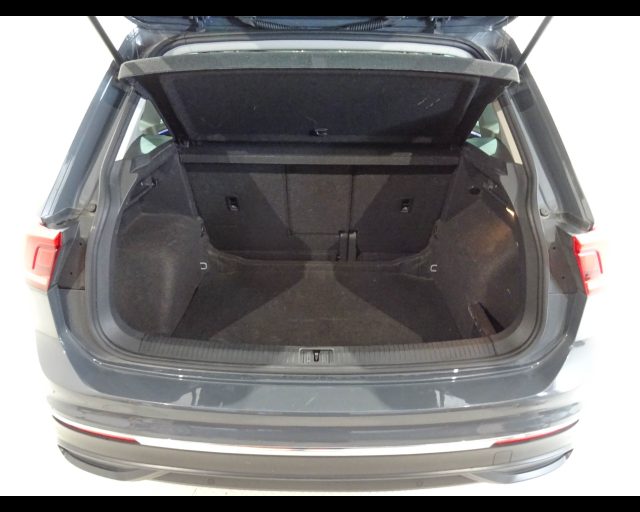 VOLKSWAGEN Tiguan usata, con Servosterzo