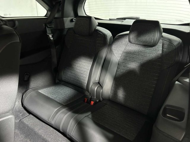 PEUGEOT 5008 usata, con Telecamera per parcheggio assistito