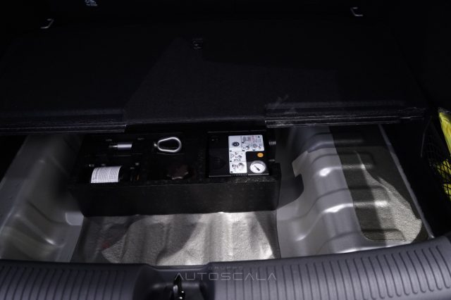 MG ZS usata, con Specchietti laterali elettrici