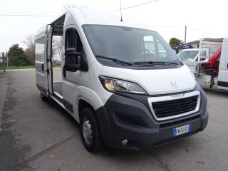PEUGEOT Boxer usata, con USB