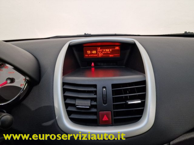 PEUGEOT 207 usata, con USB