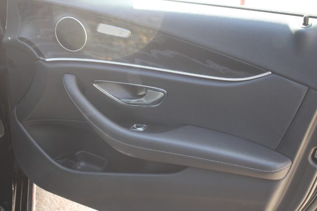 MERCEDES-BENZ E 200 usata, con ESP