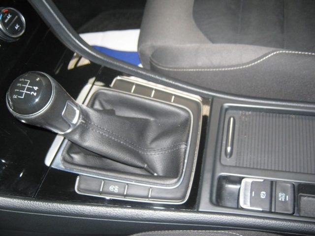 VOLKSWAGEN Golf usata, con Controllo trazione