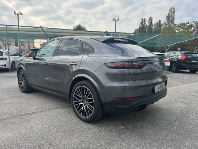 PORSCHE Cayenne usata, con Autoradio