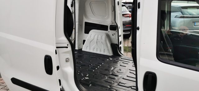 OPEL Combo usata, con Bluetooth