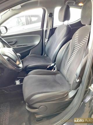 LANCIA Ypsilon usata, con ESP