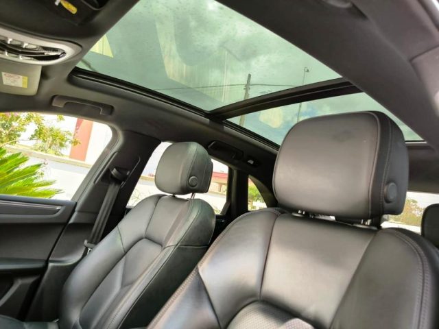 PORSCHE Macan usata, con Gancio traino