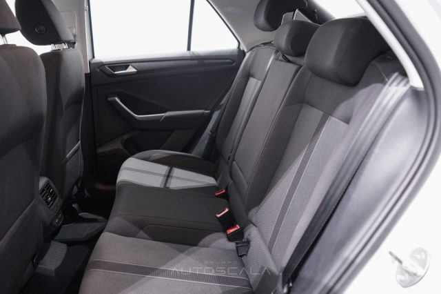 VOLKSWAGEN T-Roc usata, con Autoradio digitale