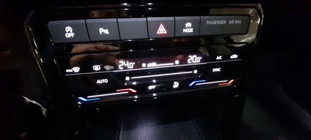 VOLKSWAGEN T-Cross usata, con Autoradio digitale
