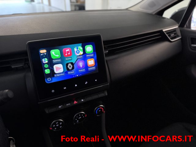 RENAULT Clio usata, con Touch screen