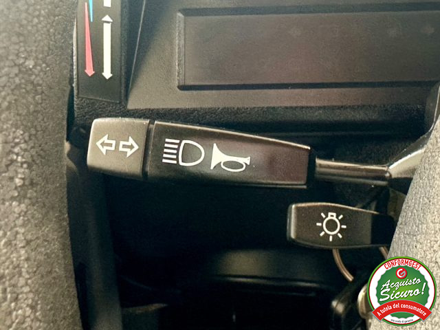 LAND ROVER Defender usata 16