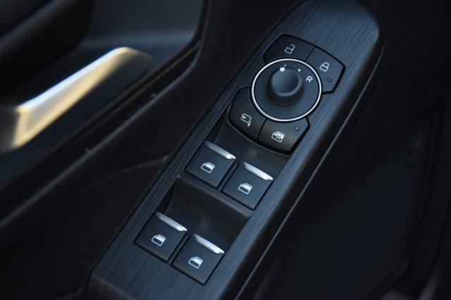 FORD Kuga usata, con Sistema di navigazione
