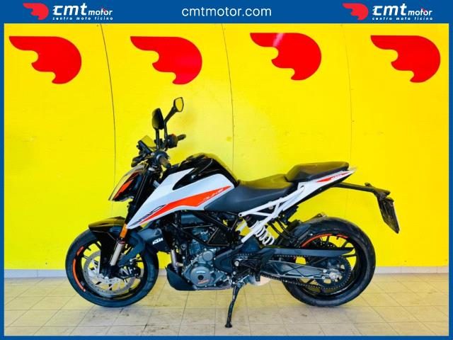 KTM 390 Duke usata 2