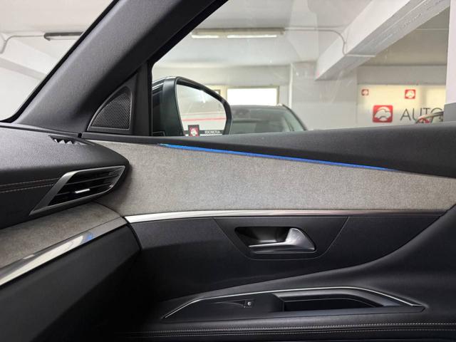 PEUGEOT 3008 usata, con Sistema di navigazione