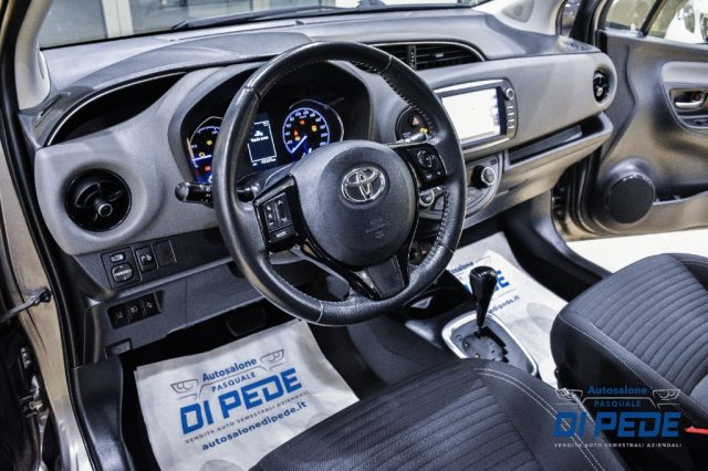 TOYOTA Yaris usata, con Luci diurne LED