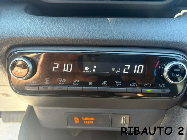 TOYOTA Yaris usata, con Specchietti laterali elettrici