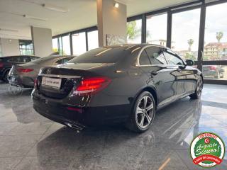 MERCEDES-BENZ E 200 usata, con Alzacristalli elettrici