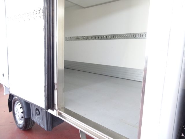 OPEL Movano usata, con Autoradio digitale