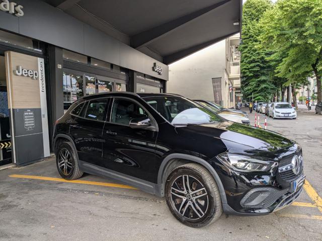 MERCEDES-BENZ GLA 180 usata, con Cerchi in lega