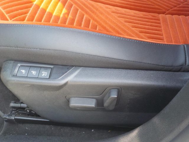 LANCIA Ypsilon usata, con USB