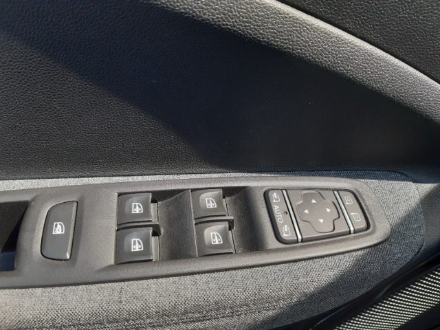 RENAULT ZOE usata, con Touch screen