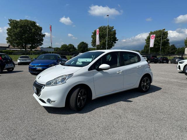 PEUGEOT 208 usata, con Airbag