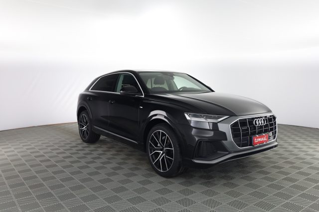 AUDI Q8 usata 1