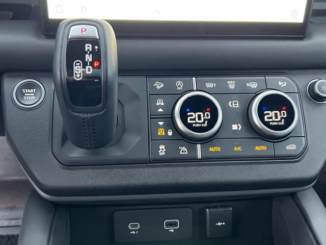 LAND ROVER Defender usata, con Fendinebbia