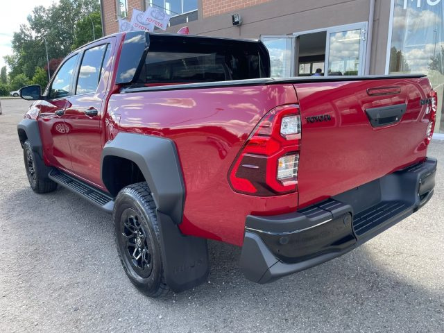 TOYOTA Hilux usata, con Fari LED