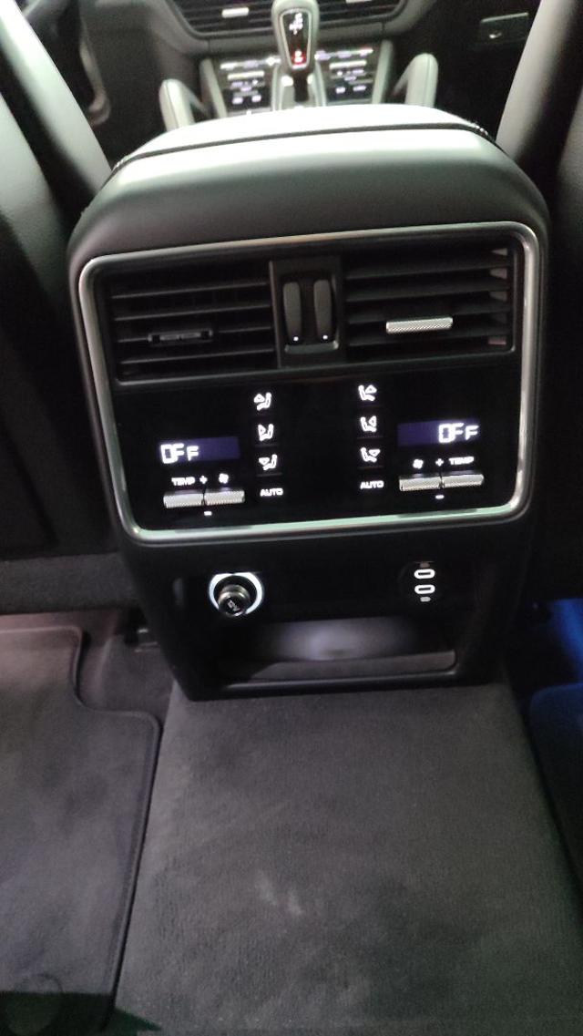 PORSCHE Cayenne usata, con Controllo automatico clima