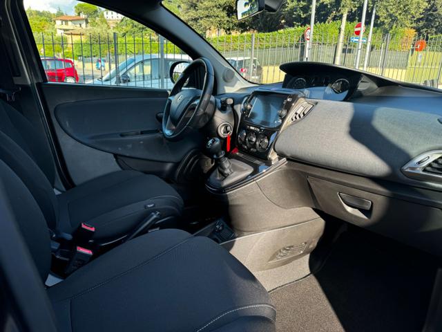 LANCIA Ypsilon usata, con Volante in pelle