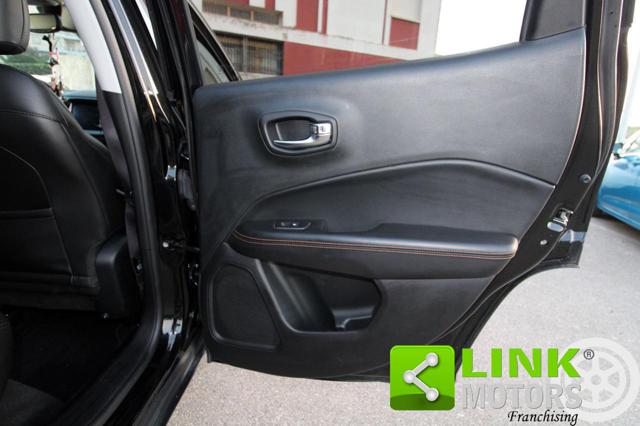 JEEP Compass usata, con Sedile posteriore sdoppiato