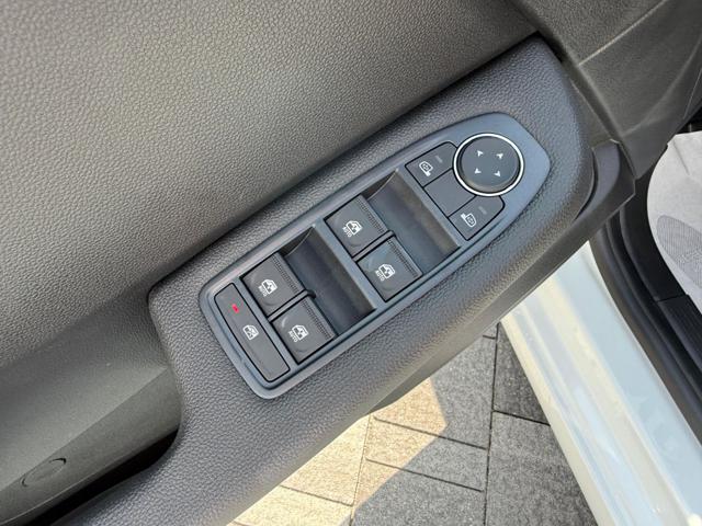 RENAULT Clio usata, con Park Distance Control