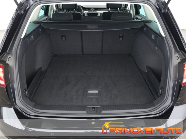 VOLKSWAGEN Passat Variant usata, con Climatizzatore