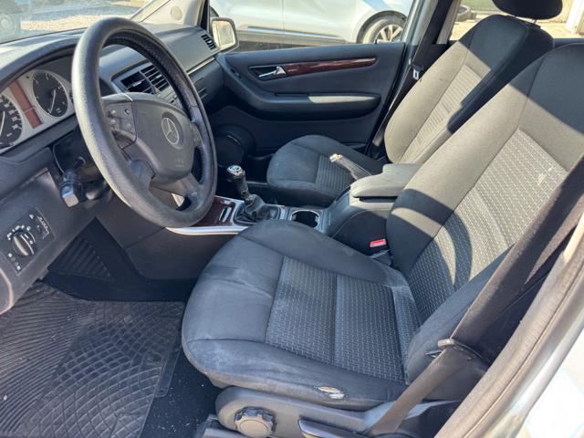 MERCEDES-BENZ B 180 usata, con Autoradio