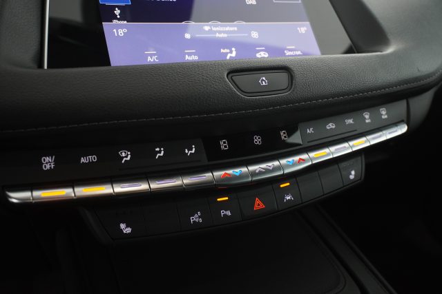 CADILLAC XT4 usata 14
