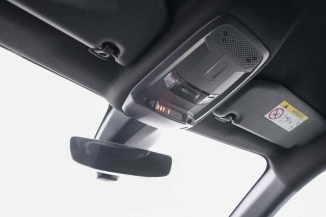 PEUGEOT 208 usata, con Touch screen